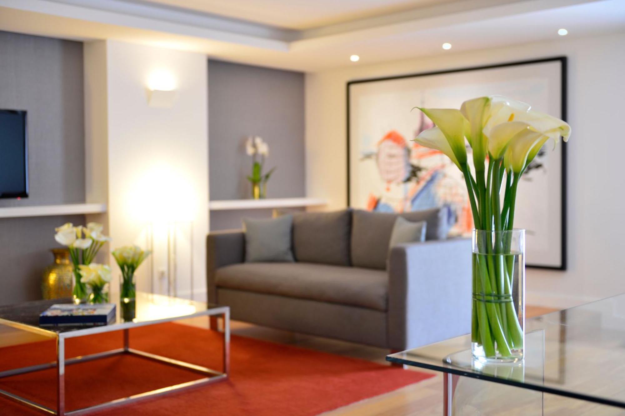 Pestana Cidadela Cascais - Pousada & Art District Luaran gambar The lobby of the hotel