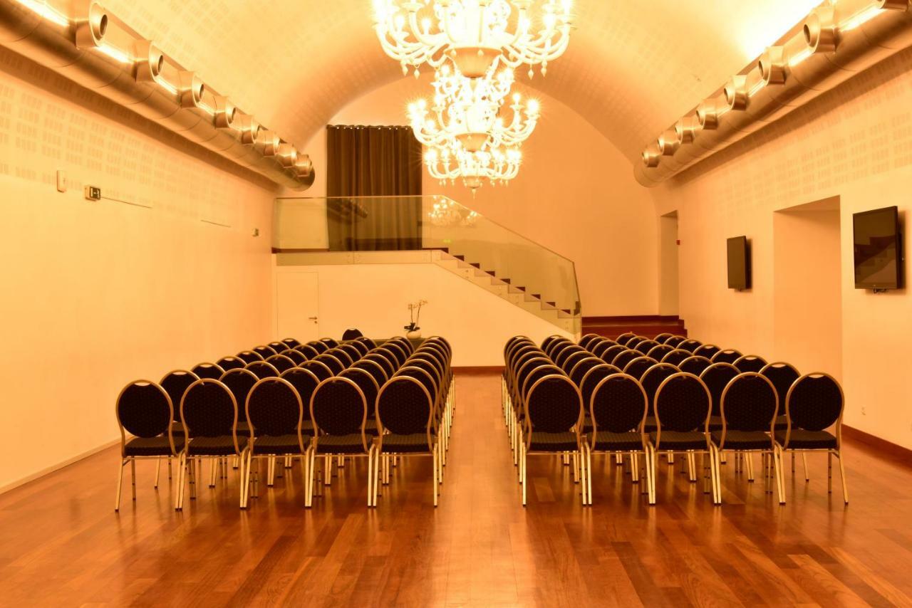 Pestana Cidadela Cascais - Pousada & Art District Luaran gambar The interior of the main hall